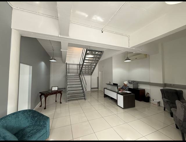 438.07M² OFFICE TO LET IN GREEN POINT